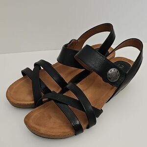 Elegant Renae Eurosoft By Sofft Black Leather Sandals Size 8 M CORK Wedge